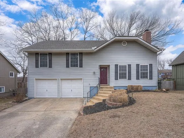 7908 Park St, Lenexa, KS 66215