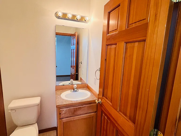 344 227th Ln NE — Photo 5