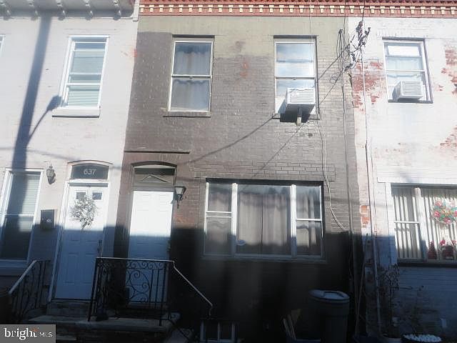 1st image of 635 Gerritt St