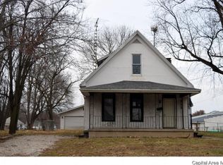 711 E Franklin St, Taylorville, IL 62568