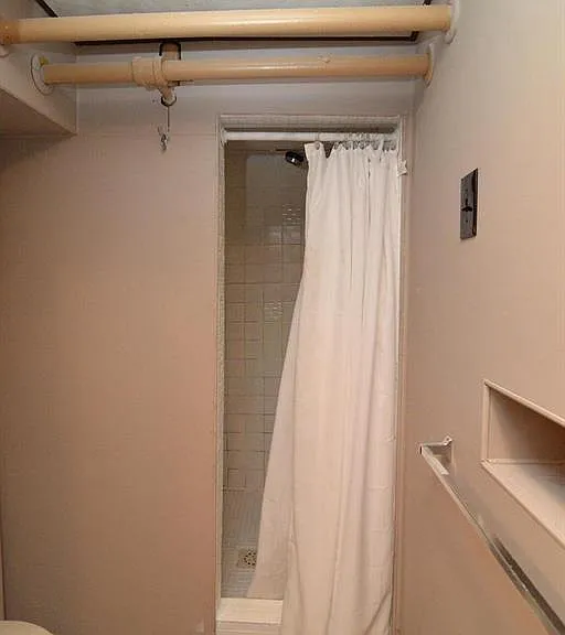 101 W Franklin St — Photo 29