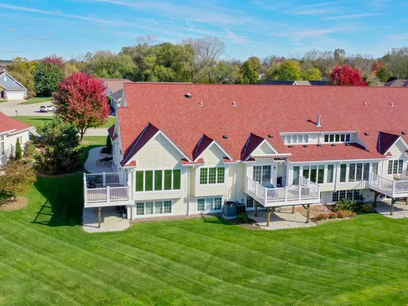 4033 South Fohr DRIVE #12, New Berlin, WI 53151