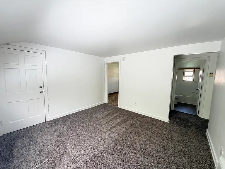 125 Walnut St #3 — Photo 4
