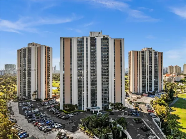 20301 W Country Club Dr APT 622, Aventura, FL 33180