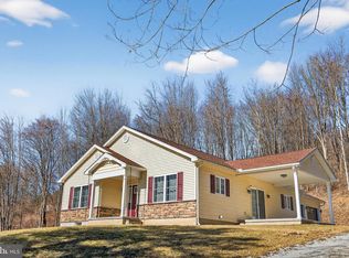 2021 Evergreen Dr, Tamaqua, PA 18252