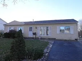 404 Ridge Cir photo 1