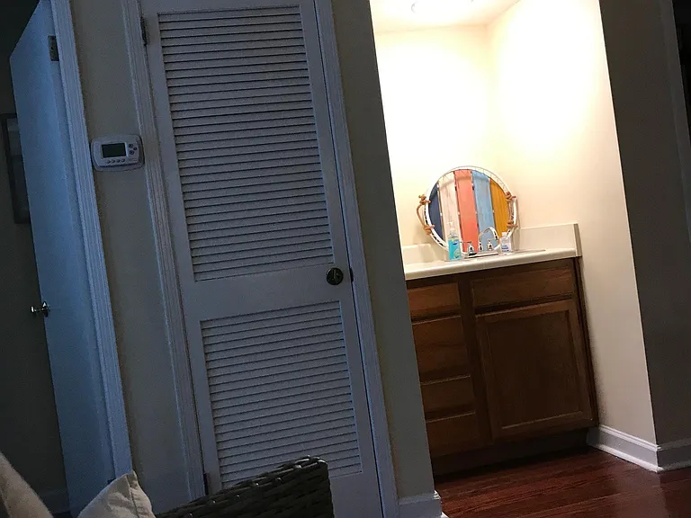 Wet bar
