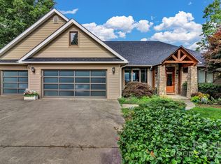 107 Stone Gate Dr, Arden, NC 28704