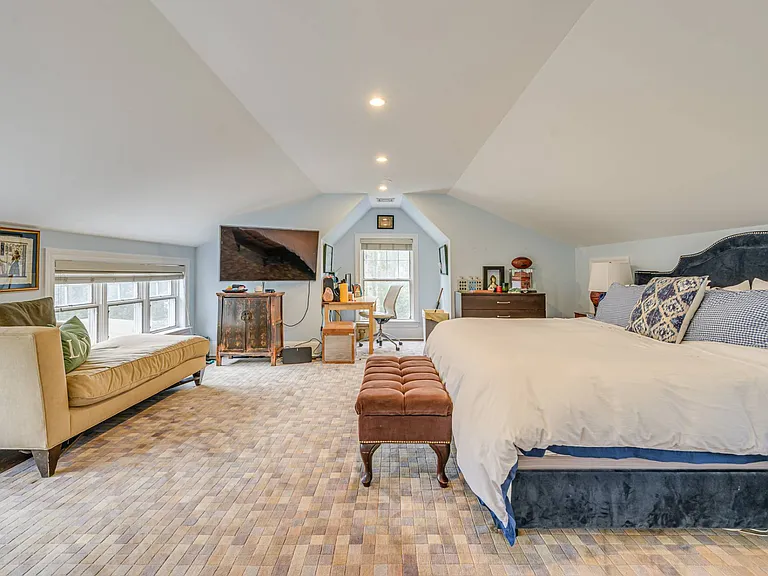 68 Wainscott Northwest Rd — Photo 24