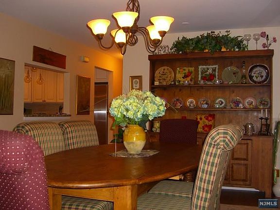 3rd image of 5 Alcott Ct #305