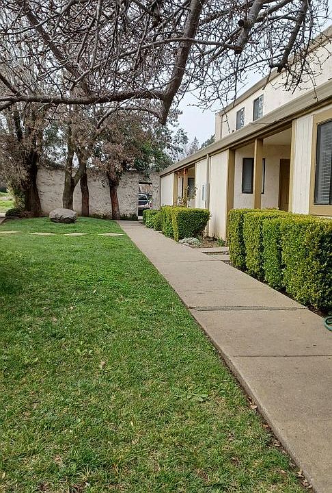 1st image of 16765 Barnell Ave #4