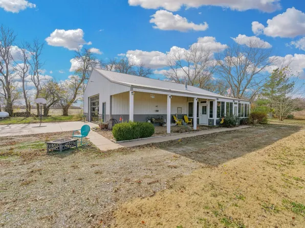 651 N Hydraulic Rd, Belle Plaine, KS 67013