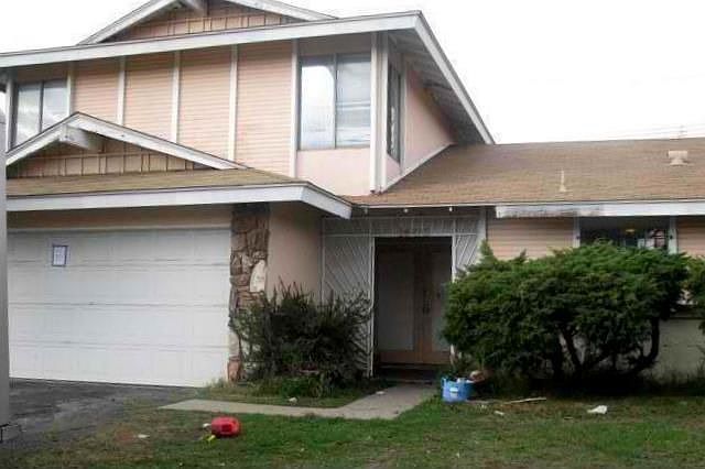 2nd image of 1605 E Fernrock St