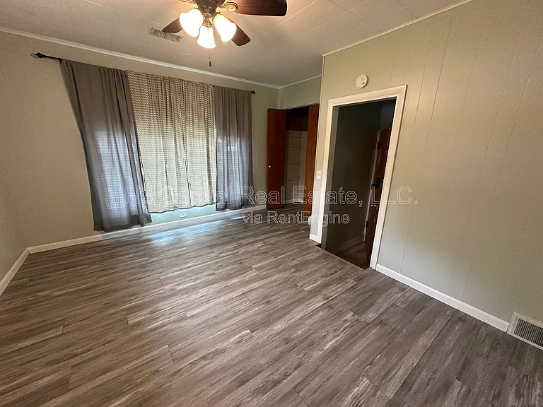 202 S Hilgard St — Photo 4