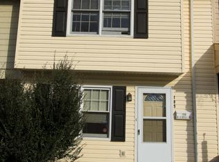 109 N Church St, Charles Town, WV 25414