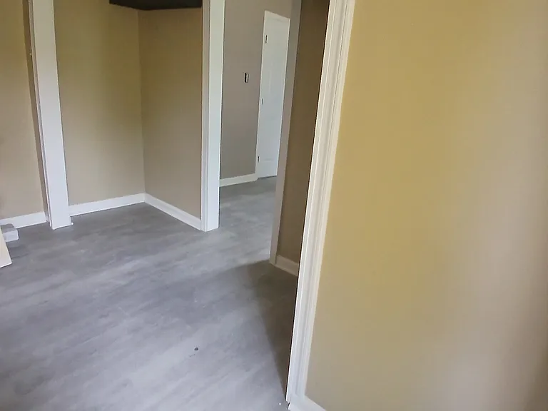 726 Kent St — Photo 6