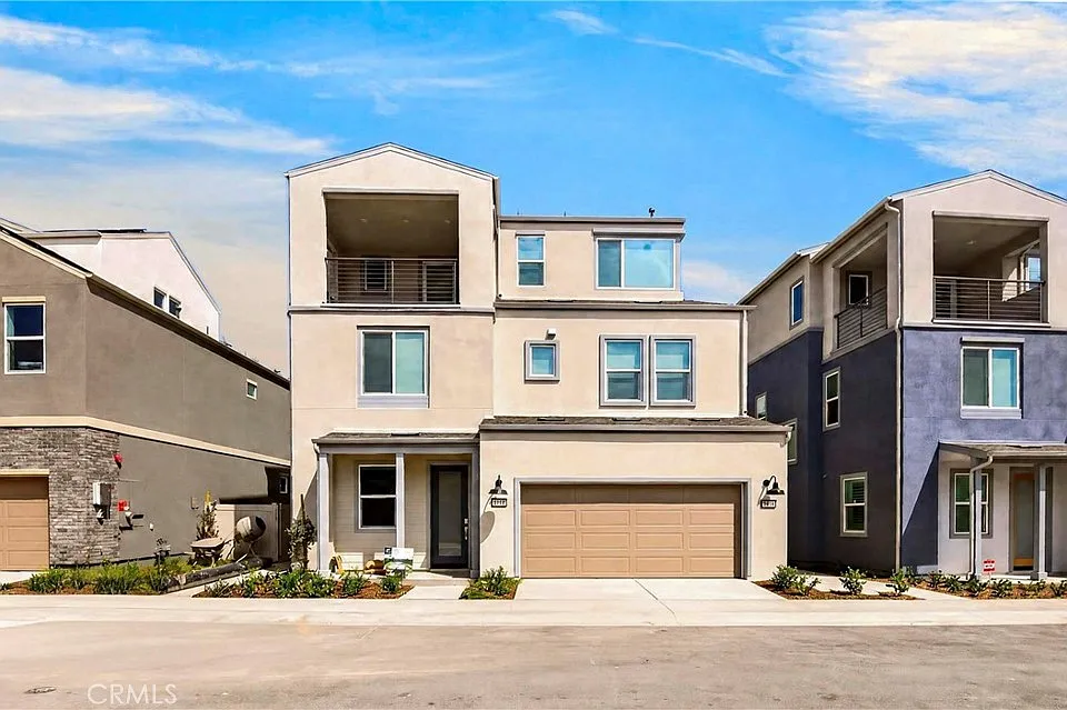 1041 Citrus Ave