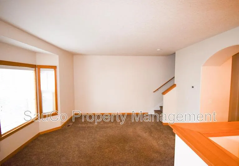 2025 Elm St #4A — Photo 7