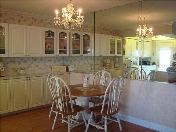 4th image of 765 John Ringling Blvd #24CLAR