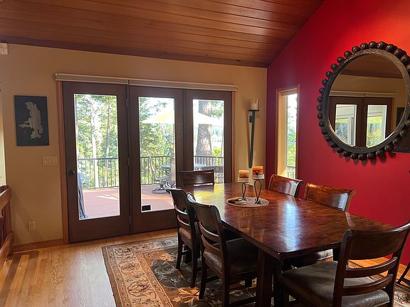 Enlarge the dining table with the included set of 2 more leaves and chairs for gatherings.