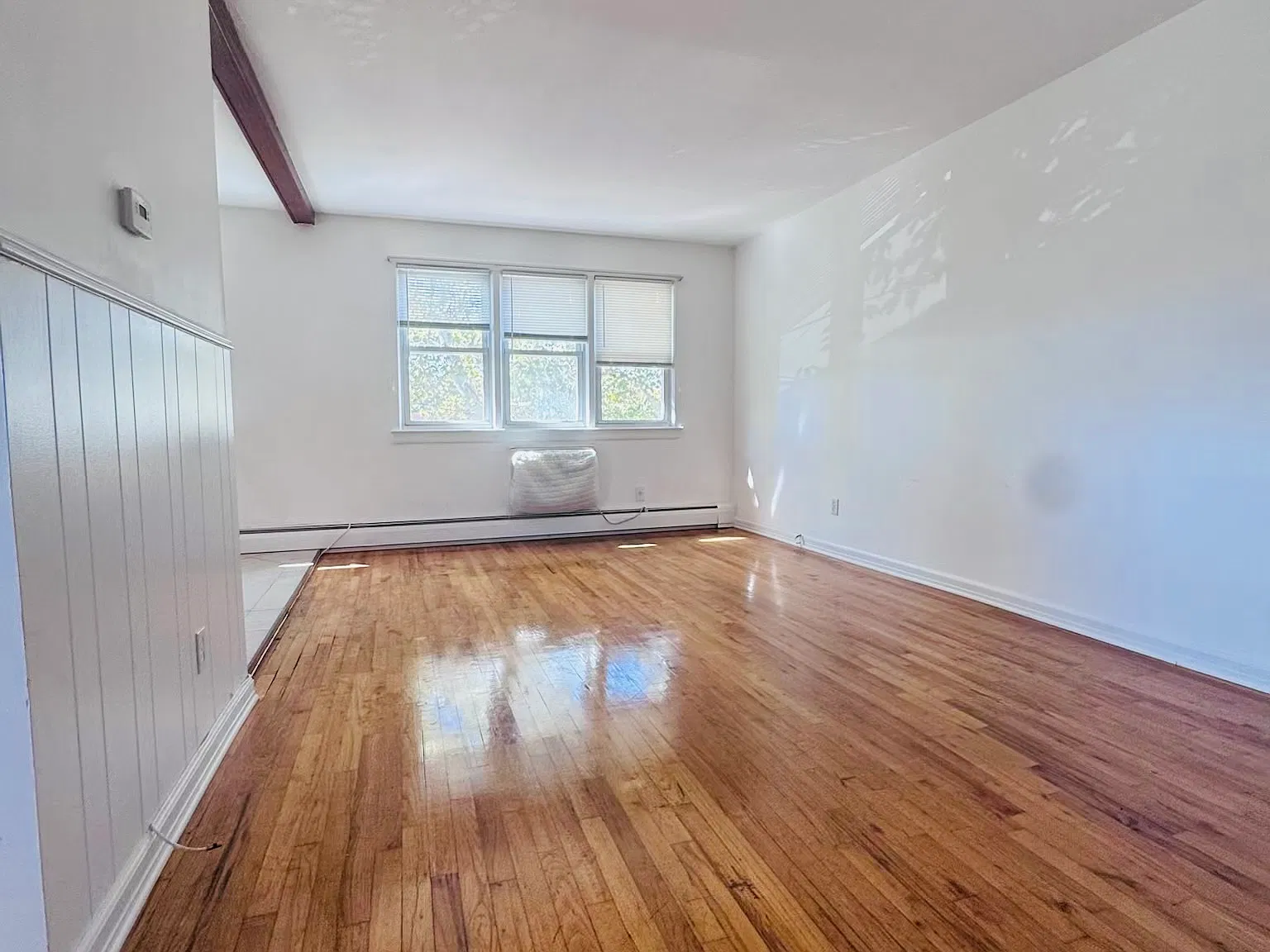 3 bed, $3,500 — Photo 1