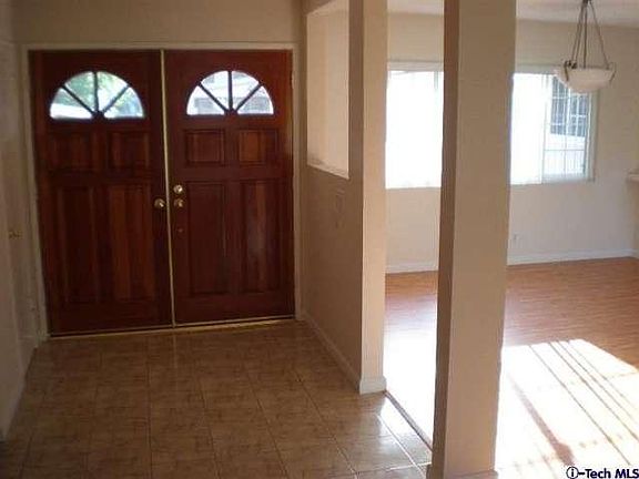 3rd image of 4348 Briggs Ave