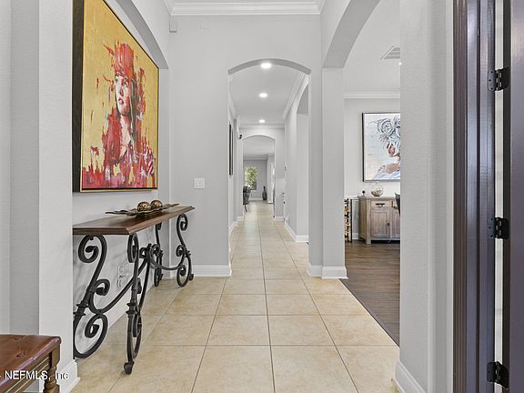 5th image of 25 WILLOW BAY Drive