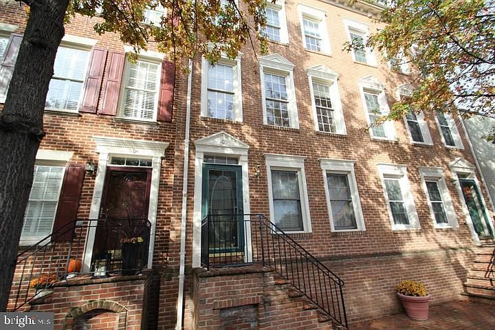 1st image of 1106 N Fairfax St