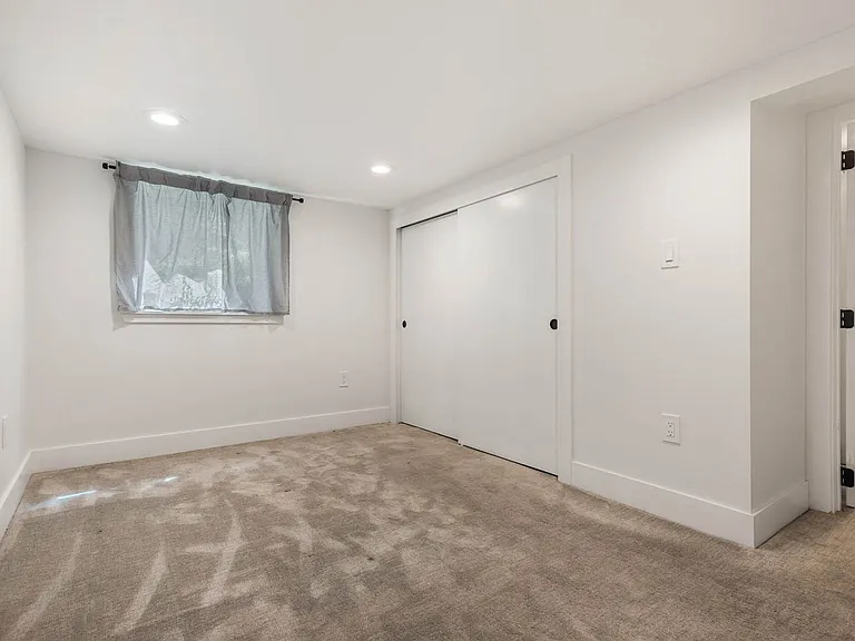 4143 SW Kenyon St — Photo 23