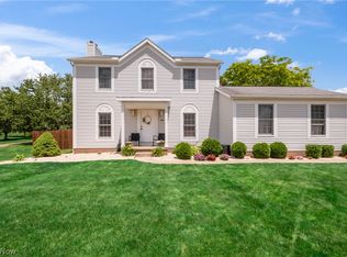 176 Pine Needle Dr, Seville, OH 44273