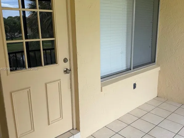 529 Shady Pine Way APT B2, Greenacres, FL 33415