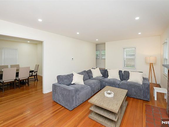 2nd image of 21 Spruce Avenue