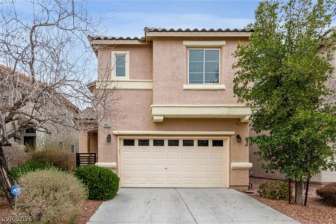 4 bed, 2.5 bath, 1829 sqft, $2,795 — Photo 1