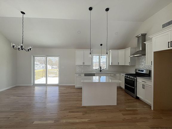 5th image of 6 Wenmar Drive