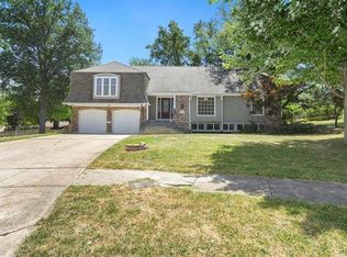 9115 Bel Air Cir, Overland Park, KS 66207