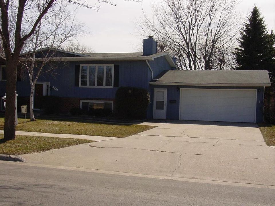 1st image of 240 Circle Hills Dr
