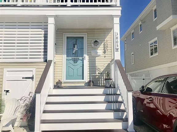 3rd image of 3805 Central Ave