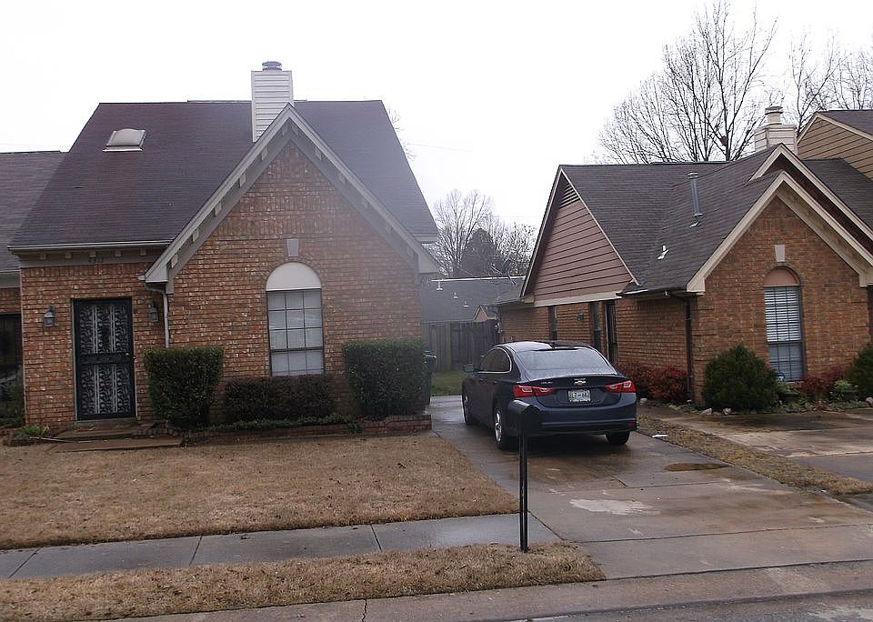 2nd image of 4317 Ridge Valley Trl