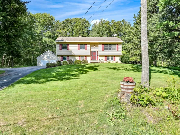 371 Maple Street, Farmingdale, ME 04344