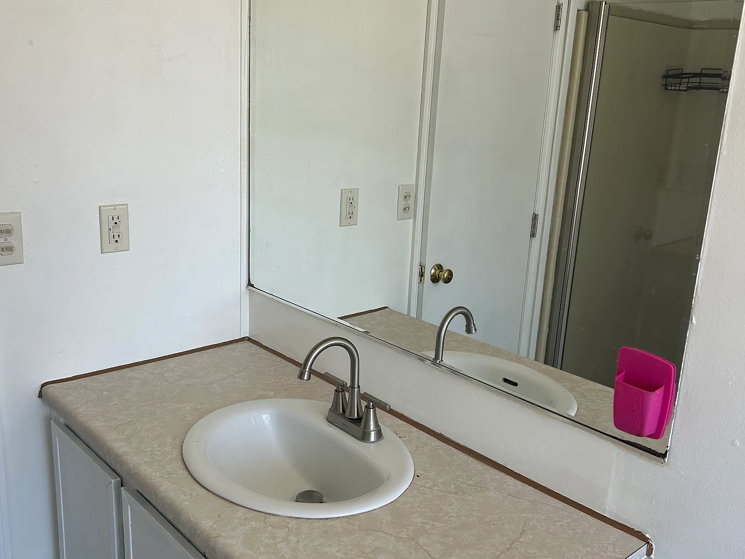 3 bed, 1344 sqft, $3,150 — Photo 3