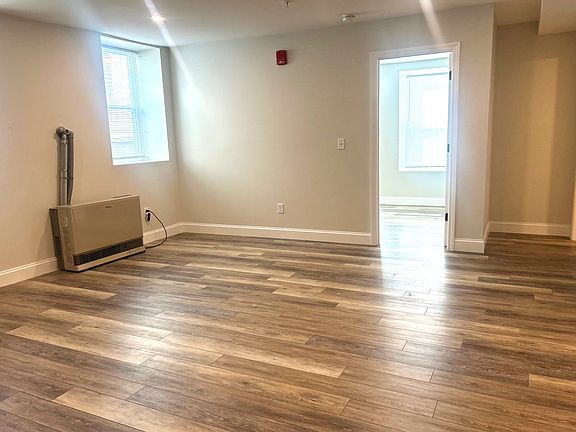 4th image of 37 Cottage St #H