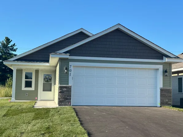 701 Cherrywood Ln NE, Isanti, MN 55040