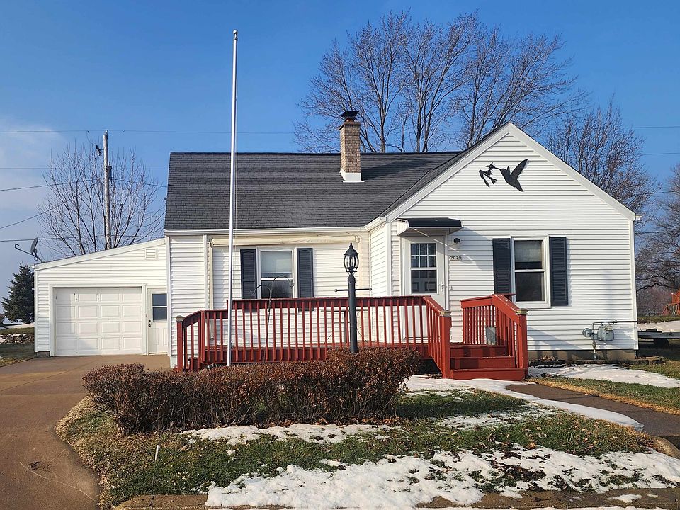 1st image of 2079 Oak Ln