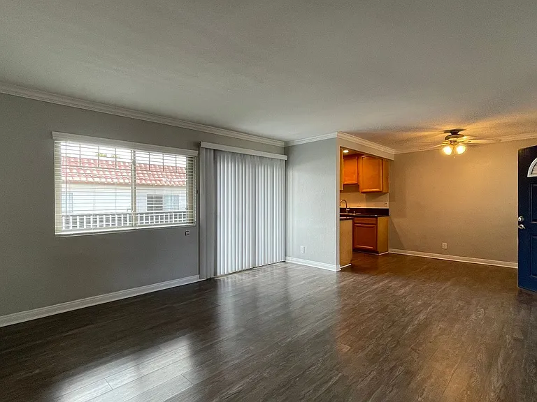 Park Plaza Apartments — Photo 101