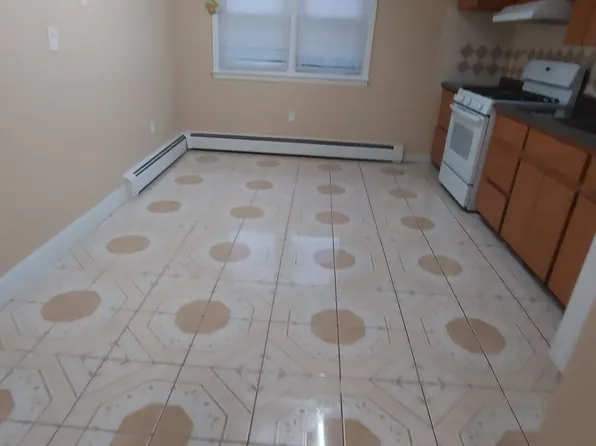 256 Bowers St Floor 1, Jersey City, NJ 07307