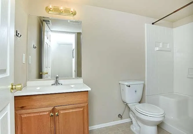 1550 Haymarket St — Photo 12