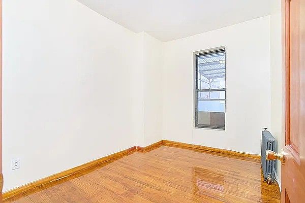 1st image of 648 Franklin Ave #33