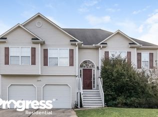 1042 Topaz Ln, Lithia Springs, GA 30122