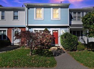 103 Williamsburg Dr, Mahopac, NY 10541