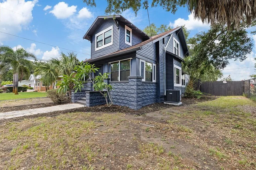 4 bed, 2.0 bath, 1545 sqft, $3,200 — Photo 2